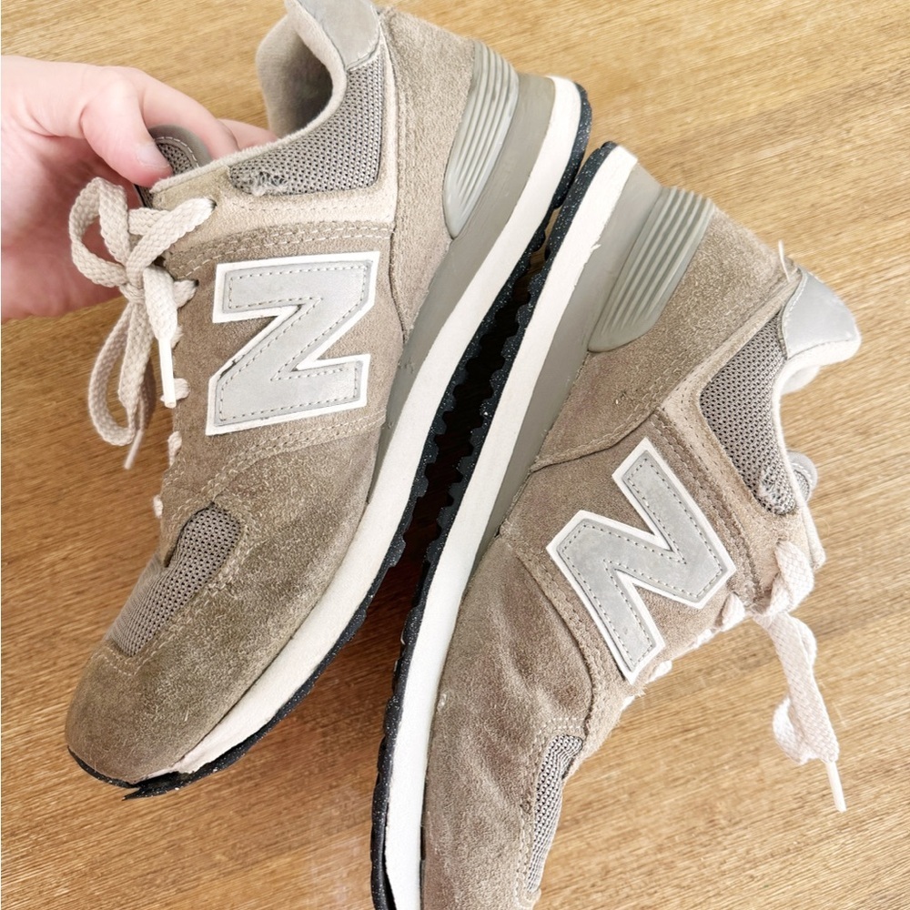 New Balance 574 in grey mens 8 - Picture 3 of 6